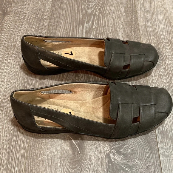 Life Stride Dee Slip on Flats 7 - Picture 2 of 9